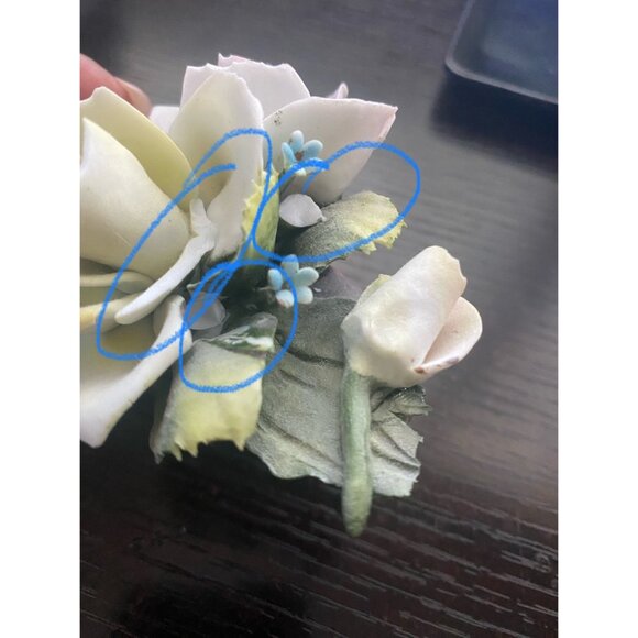 Vintage Capodimonte Tiche Porcelain Flower Figurines Lot of 5 Roses Basket - Picture 8 of 16